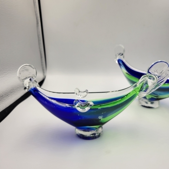 Murano Cobalt & Green Glass Gondolas - set of 2 - Picture 3 of 10